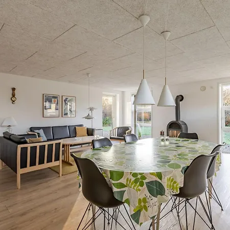Gildo - 30km From The Sea By Interhome